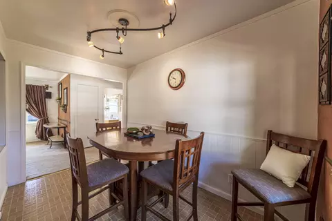 222 N Dwiggins St, Griffith, IN 46319 photo 5