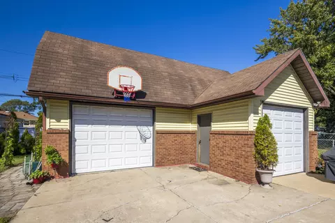 222 N Dwiggins St, Griffith, IN 46319 photo 14