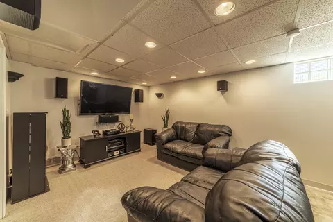 222 N Dwiggins St, Griffith, IN 46319 photo 7