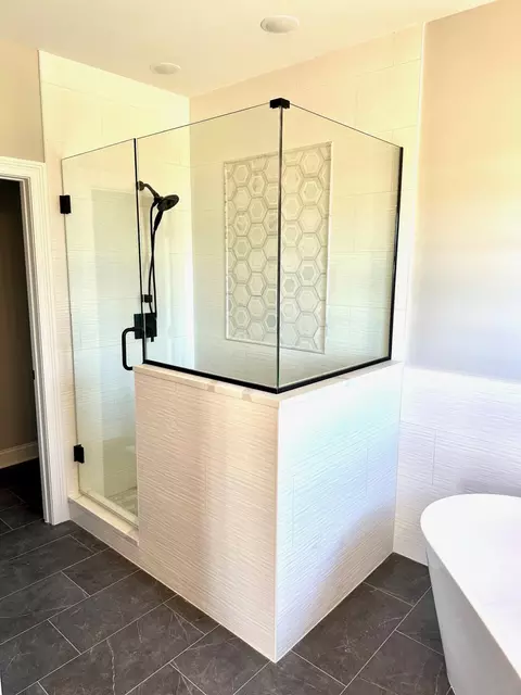 Bath - 9990 White Jasmine Dr, Saint John, IN 46373 photo 1 of 3