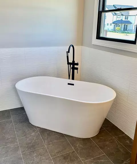Bath - 9990 White Jasmine Dr, Saint John, IN 46373 photo 3 of 3