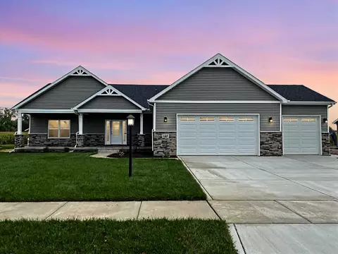 720 Idlewild Ln, Chesterton, IN 46304 photo 1