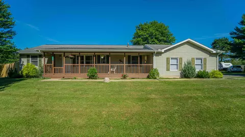 11895 W Windmill Ln, Westville, IN 46391
