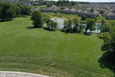 2965 Spring Rain Ct, Valparaiso, IN 46385 photo 13