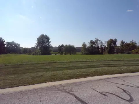 2965 Spring Rain Ct, Valparaiso, IN 46385 photo 2