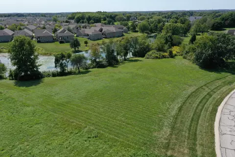 2965 Spring Rain Ct, Valparaiso, IN 46385 photo 11