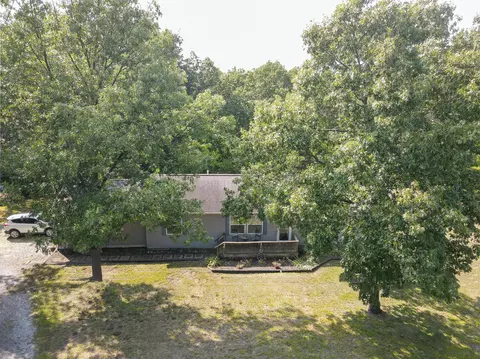 4988 E 1068, De Motte, IN 46310 photo 4
