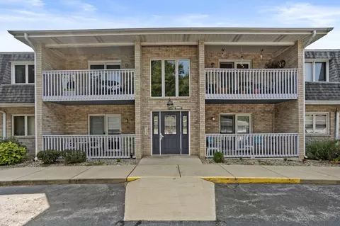 9324 Spring Creek Dr #5, Highland, IN 46322