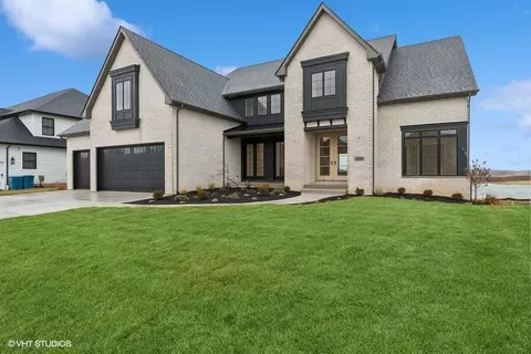 14046 Rosemary Ln, Saint John, IN 46373