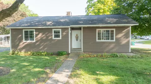 702 Cherry St, North Judson, IN 46366