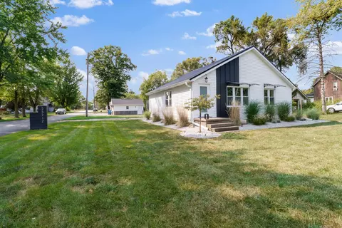 23712 Cottage Grove Ave, Schneider, IN 46376