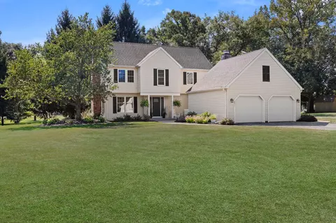 2051 Pokeberry Ct, Valparaiso, IN 46385