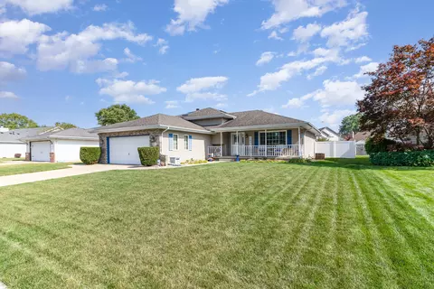 1449 Ash Pl, Griffith, IN 46319 photo 2