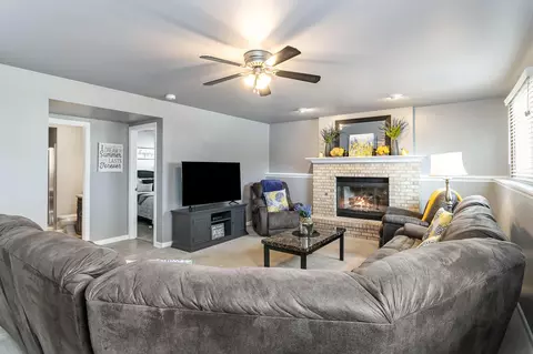 1449 Ash Pl, Griffith, IN 46319 photo 12