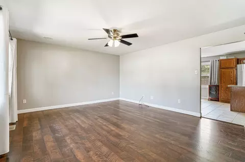 634 Norfolk Rd, Valparaiso, IN 46385 photo 5