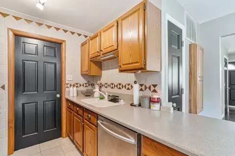634 Norfolk Rd, Valparaiso, IN 46385 photo 18