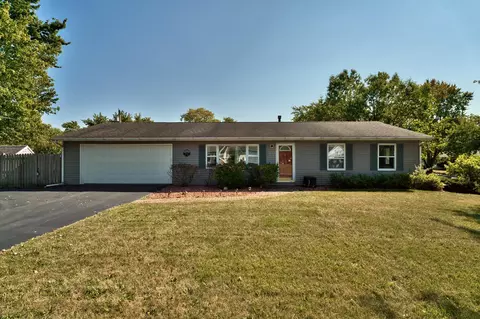634 Norfolk Rd, Valparaiso, IN 46385 photo 2