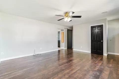634 Norfolk Rd, Valparaiso, IN 46385 photo 8