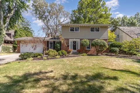 9125 Walnut Dr, Munster, IN 46321 photo 1