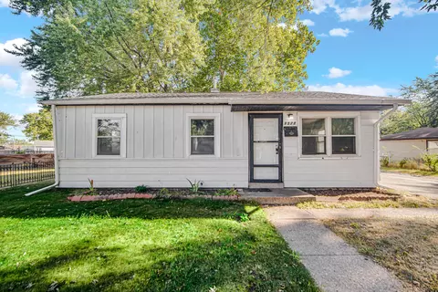 1571 178th St, Hammond, IN 46324