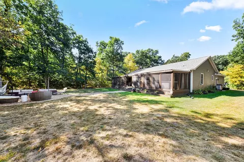 10951 N 565, De Motte, IN 46310 photo 5