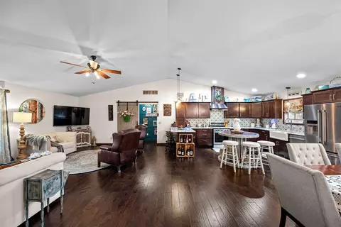 10951 N 565, De Motte, IN 46310 photo 13