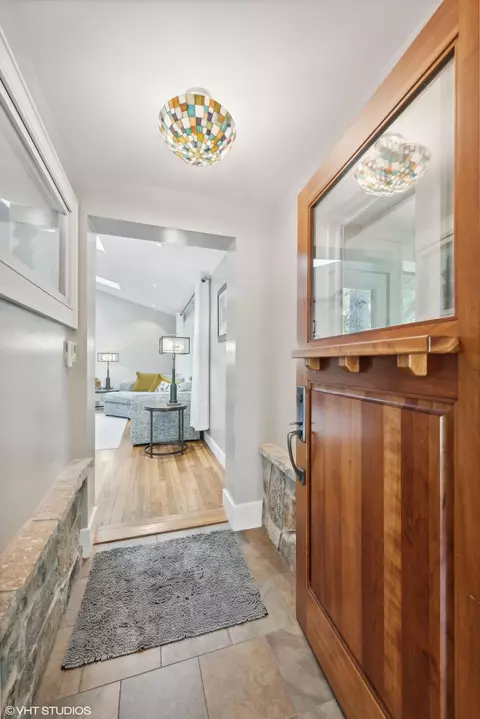 Entry Way - 4 Circle Dr, Dune Acres, IN 46304 photo 1 of 1