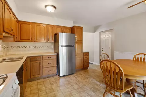 2106 Sturdy Rd, Valparaiso, IN 46383 photo 6