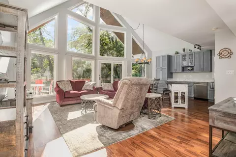 431 E Myrtle Ave, Beverly Shores, IN 46301 photo 3