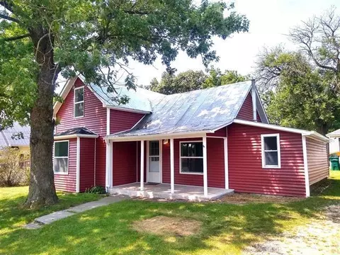 204 N High St, North Judson, IN 46366