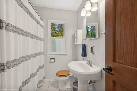 6417 Ash Ave, Gary, IN 46403 photo 8