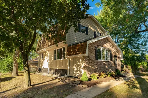 1439 Fairway Dr, Munster, IN 46321
