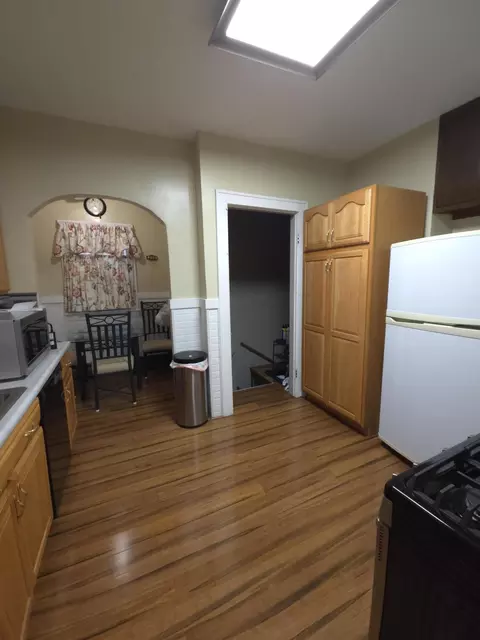 764 Hanley St, Gary, IN 46406 photo 5