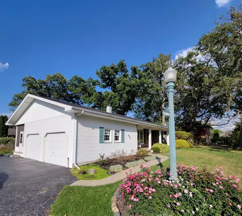 Exterior - 684 E Burrell Dr, Crown Point, IN 46307 photo 2 of 5