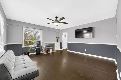 6925 Forest Ave, Gary, IN 46403 photo 8