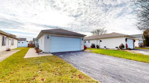 Exterior - 1731 Beech Dr, Crown Point, IN 46307 photo 2 of 3