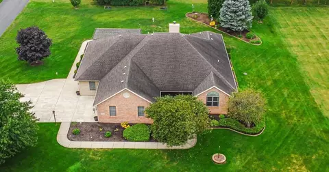 654 S Baums Bridge Rd, Kouts, IN 46347