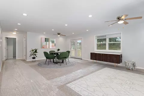 Living - 7960 Rhode Ct, Dyer, IN 46311 photo 3 of 5