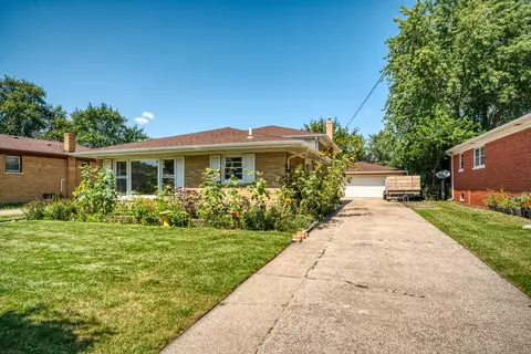 2627 41st St, Highland, IN 46322