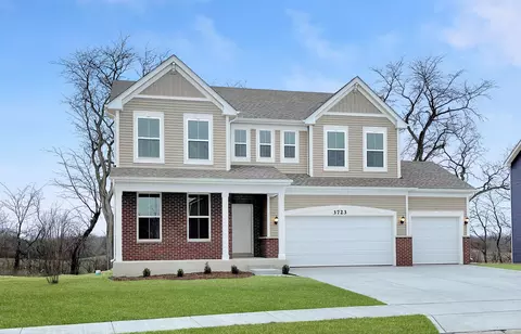 3723 Brander Dr, Valparaiso, IN 46385