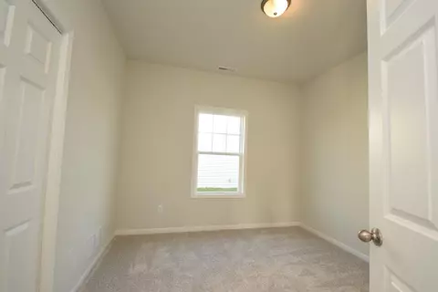 483 Blackstone Ct, Kouts, IN 46347 photo 9