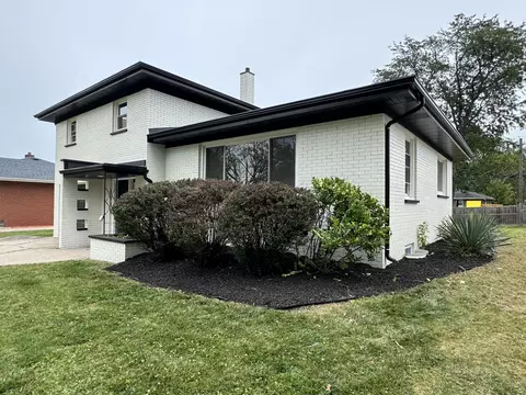 8129 Monroe Ave, Munster, IN 46321 photo 2