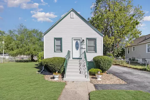 Exterior - 1237 172nd St, Hammond, IN 46324 photo 1 of 7