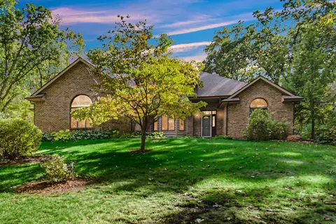 5805 Campbell St, Valparaiso, IN 46385