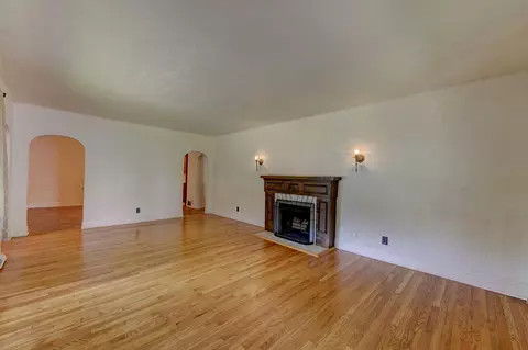 8144 Forest Ave, Munster, IN 46321 photo 5