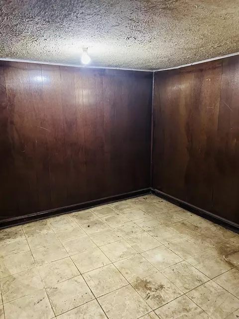 1048 Pierce St, Gary, IN 46402 photo 9