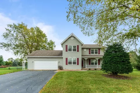 391 Larimar Trl, Valparaiso, IN 46385