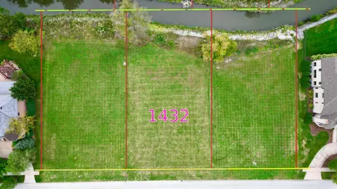 1432 Park West Cir, Munster, IN 46321 photo 1