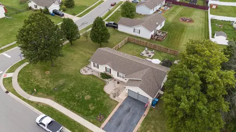 369 Marilyn Rd, Burns Harbor, IN 46304 photo 34