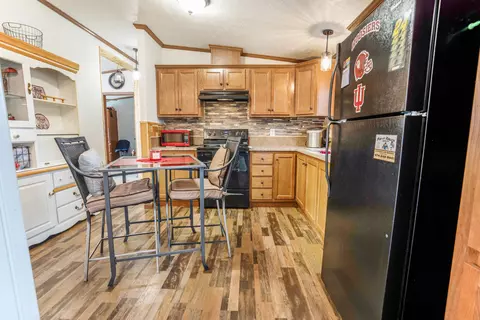 607 W Davis St, Hamlet, IN 46532 photo 10